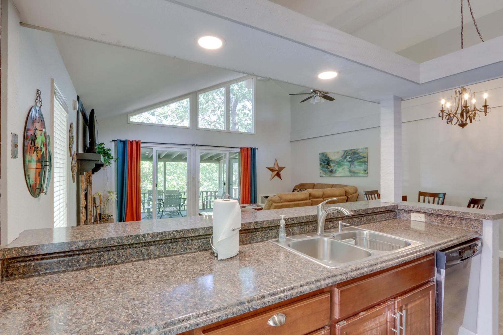 Hot Tub And Fire Pit Margaritaville Home! Osage Beach Eksteriør billede